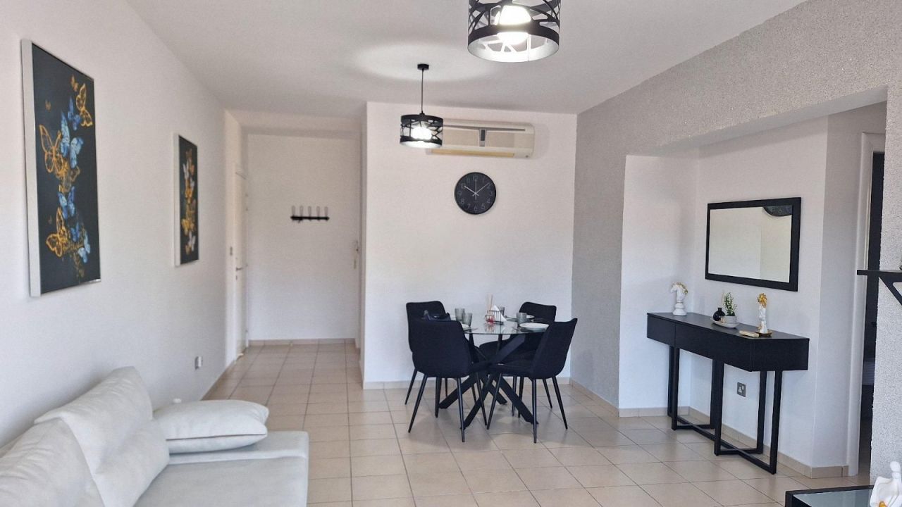 Apartment in Paphos, Cyprus, 94 m² - picture 1