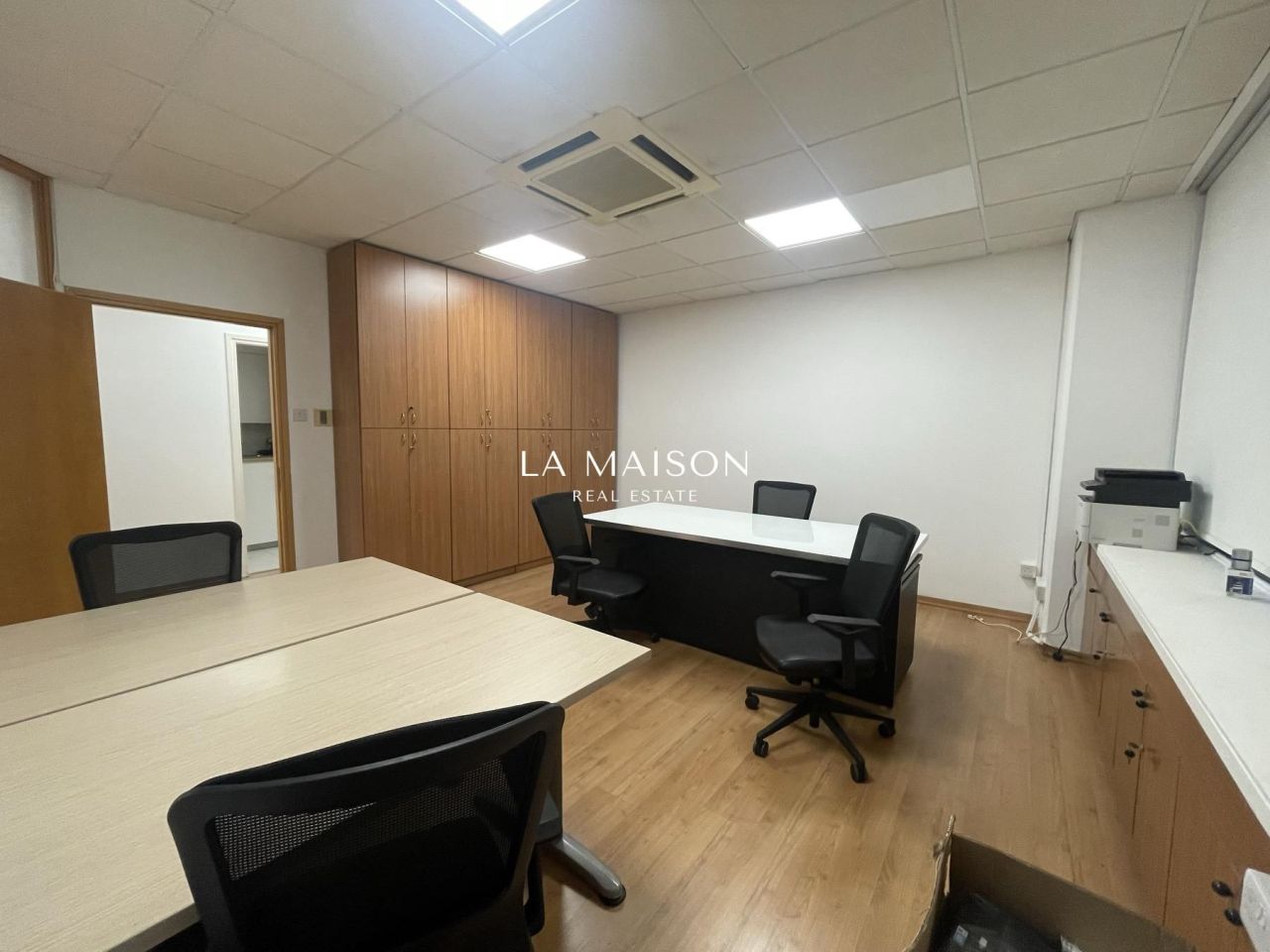 Oficina en Nicosia, Chipre, 75 m² - imagen 1