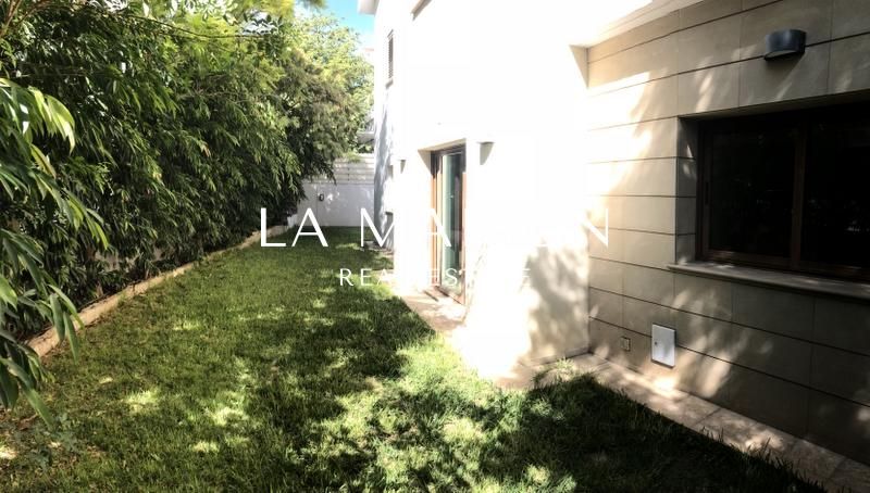 House in Nicosia, Cyprus, 265 m² - picture 1
