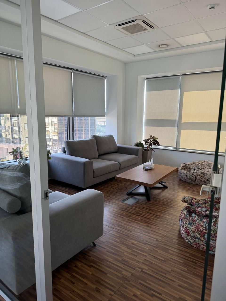 Ufficio a Limassol, Cipro, 200 m² - foto 2