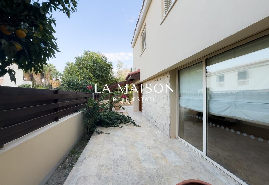 House in Nicosia, Cyprus, 250 m² - picture 2