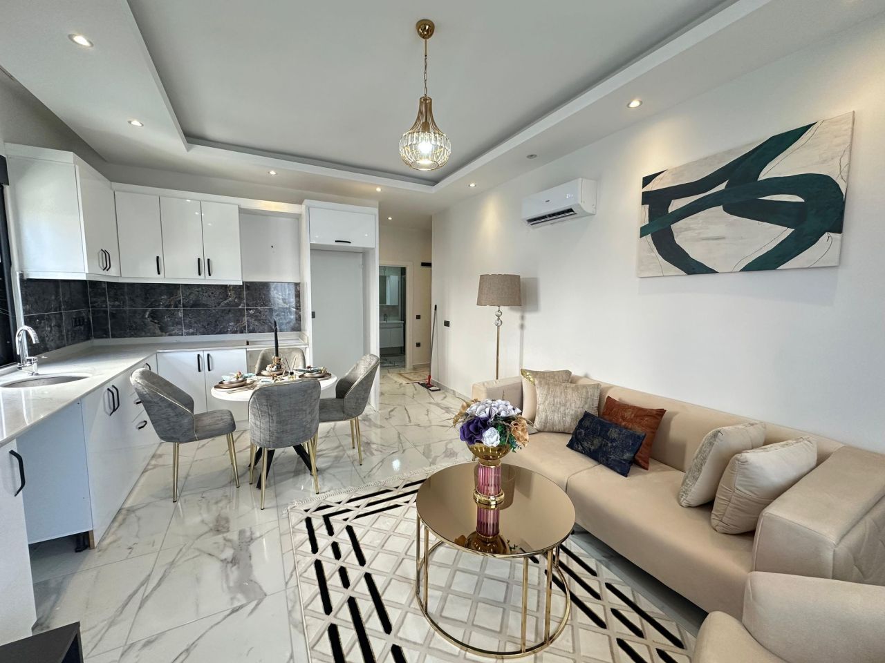 Flat in Alanya, Turkey, 55 m² - picture 1