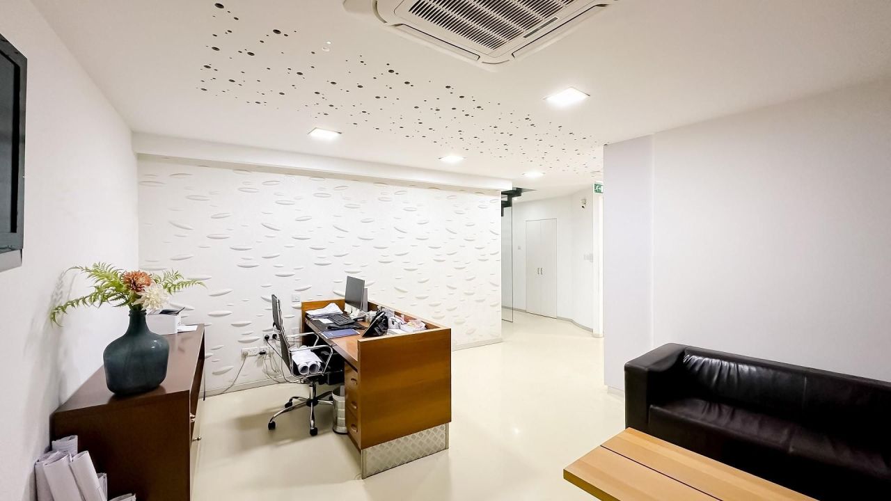 Office in Famagusta, Cyprus, 315 m² - picture 5