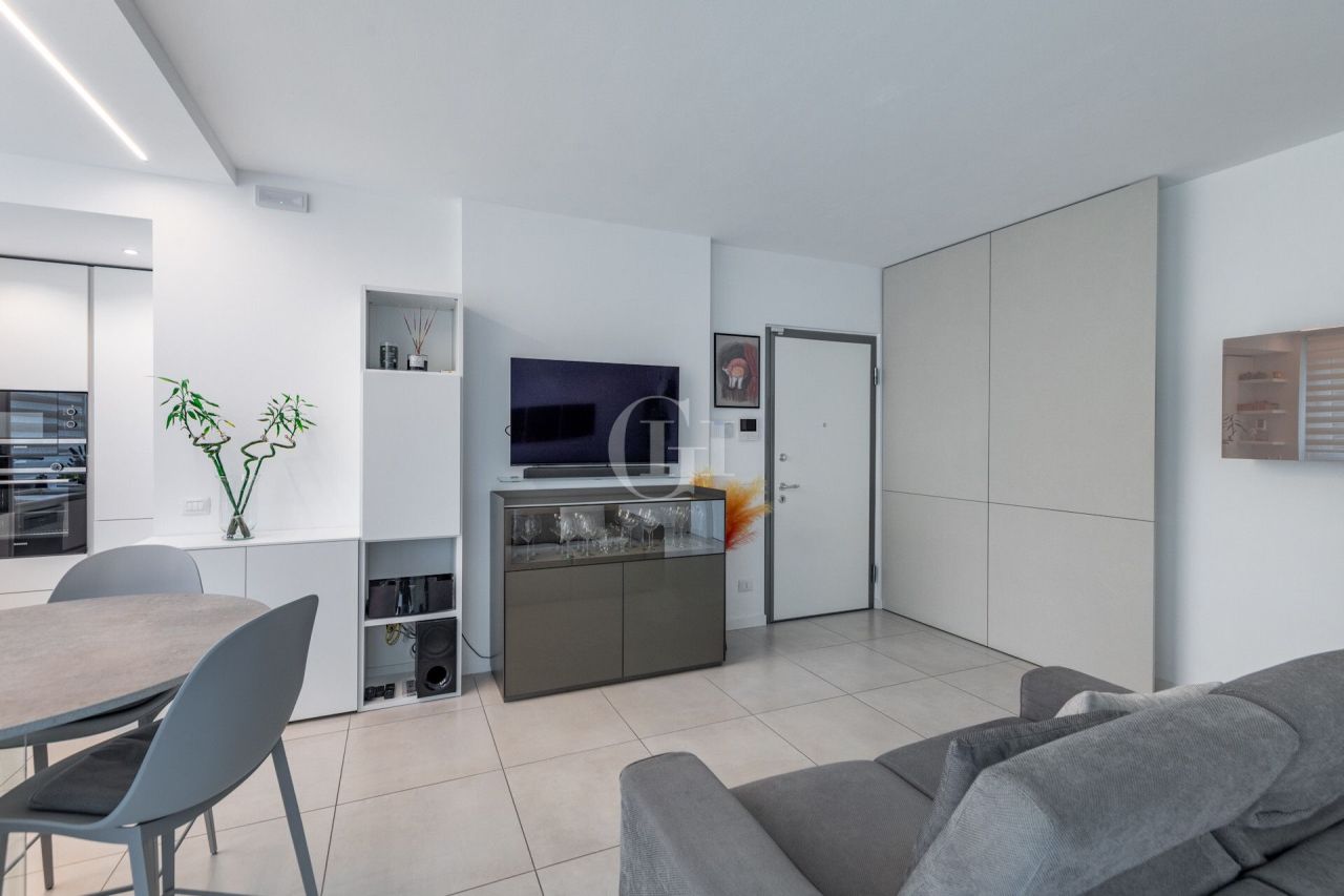 Apartment on Lake Garda, Italy, 128 m² - picture 3