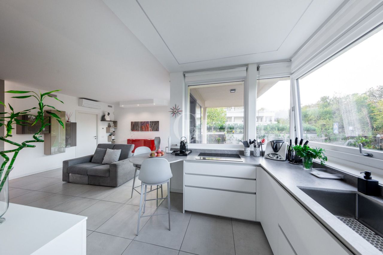 Apartment on Lake Garda, Italy, 128 m² - picture 7