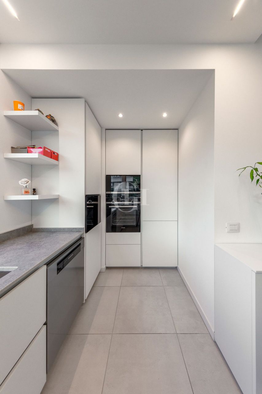 Apartment on Lake Garda, Italy, 128 m² - picture 9