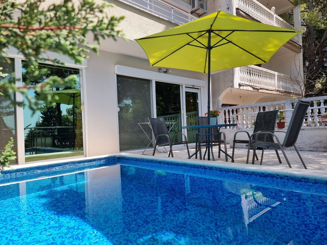 Villa in Bar, Montenegro, 140 m² - picture 3