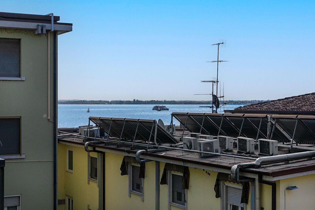 Apartamento por Lago de Garda, Italia, 80 m² - imagen 10