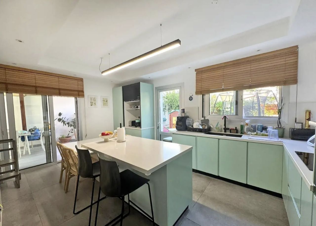 Casa en Nicosia, Chipre, 190 m² - imagen 8