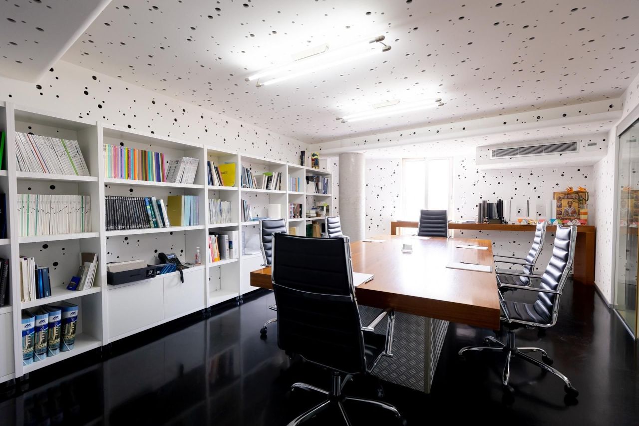 Office in Famagusta, Cyprus, 315 m² - picture 9