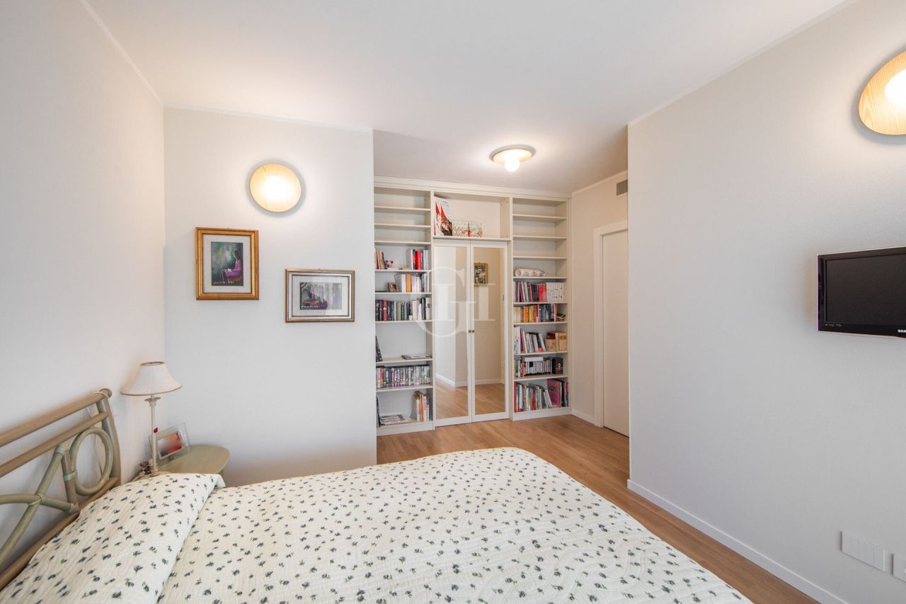 Apartment on Lake Garda, Italy, 130 m² - picture 10