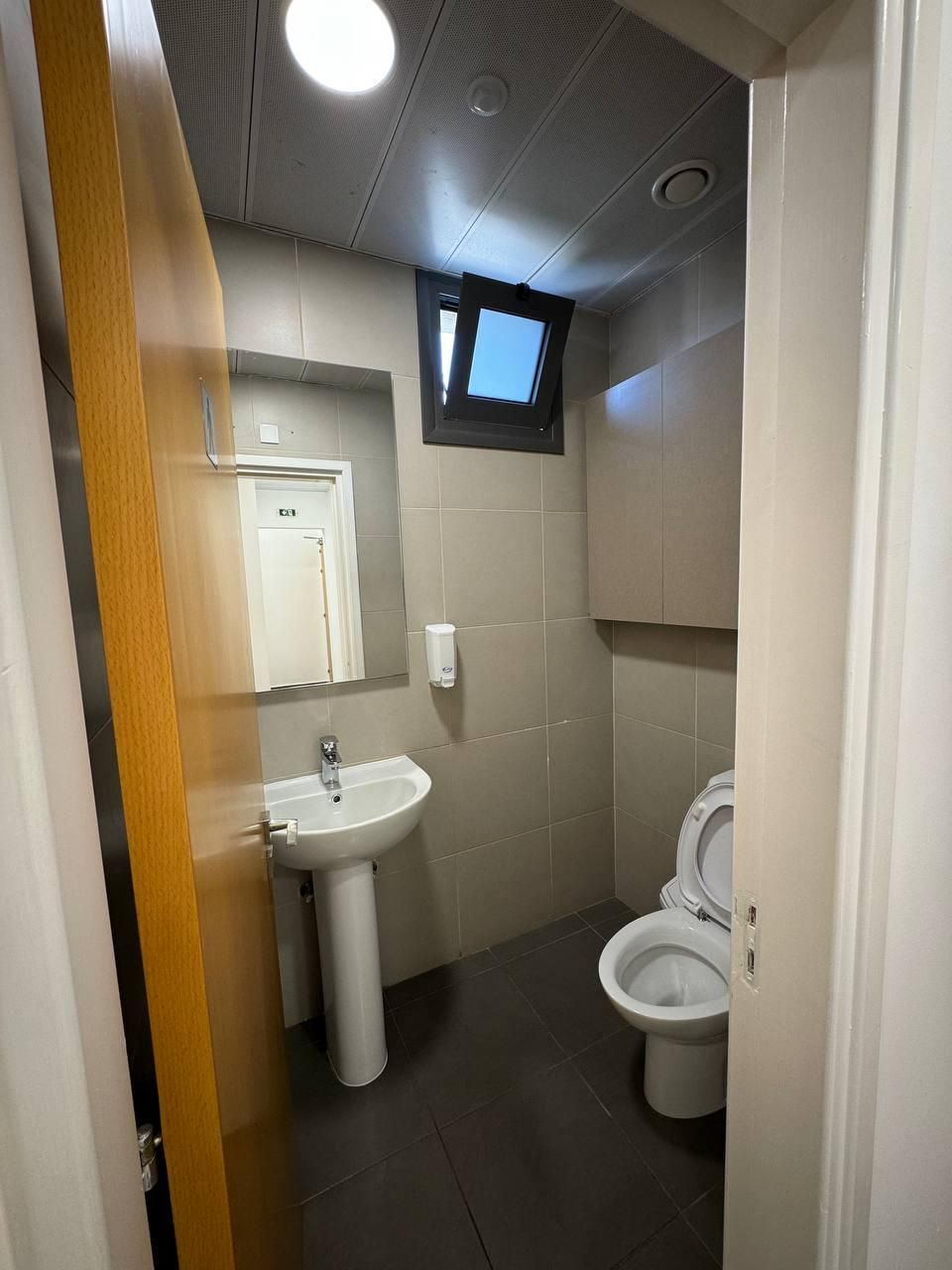 Ufficio a Limassol, Cipro, 200 m² - foto 16