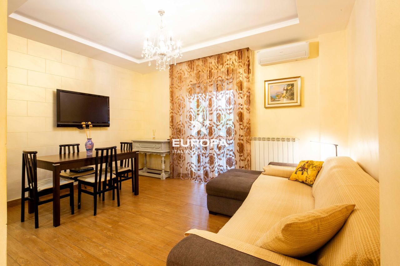 Flat in San Remo, Italy, 69 m² - picture 2