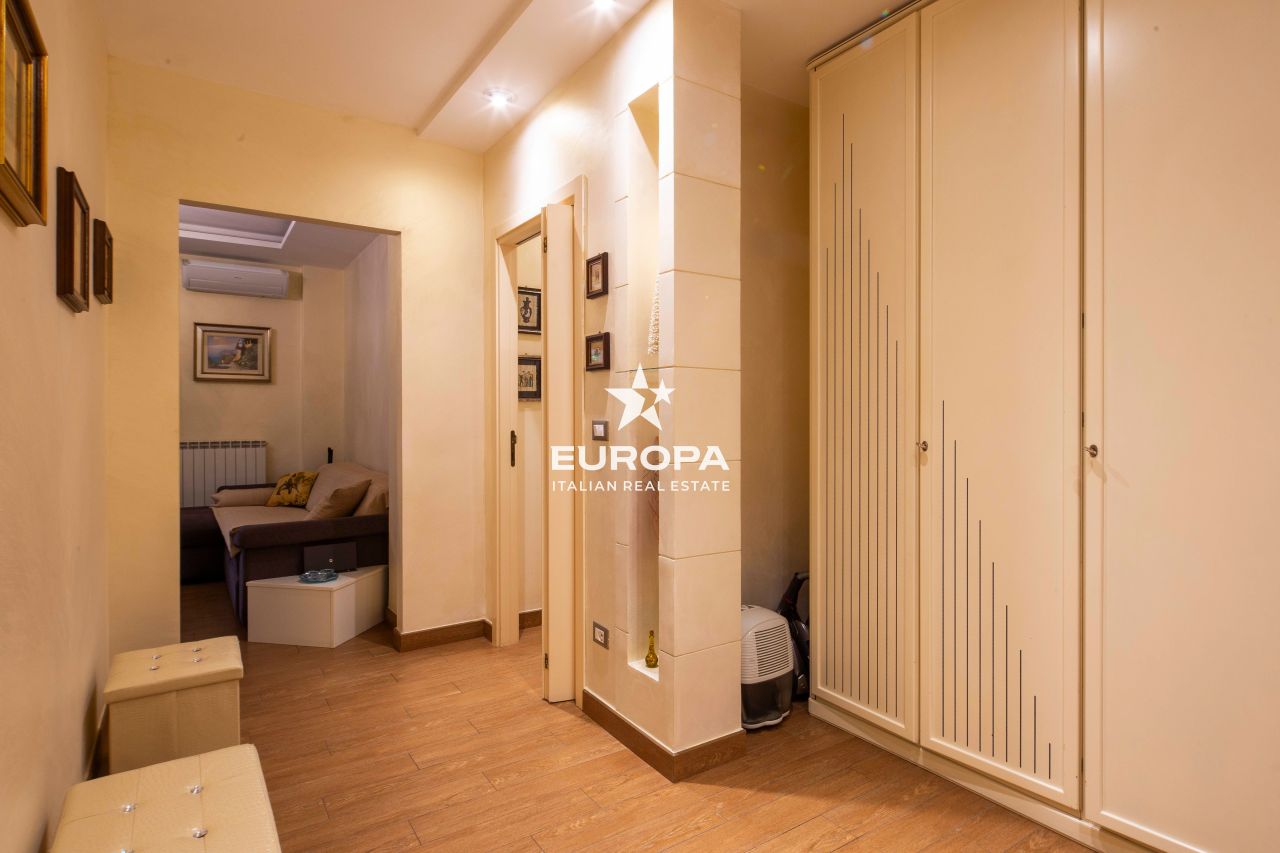 Flat in San Remo, Italy, 69 m² - picture 14