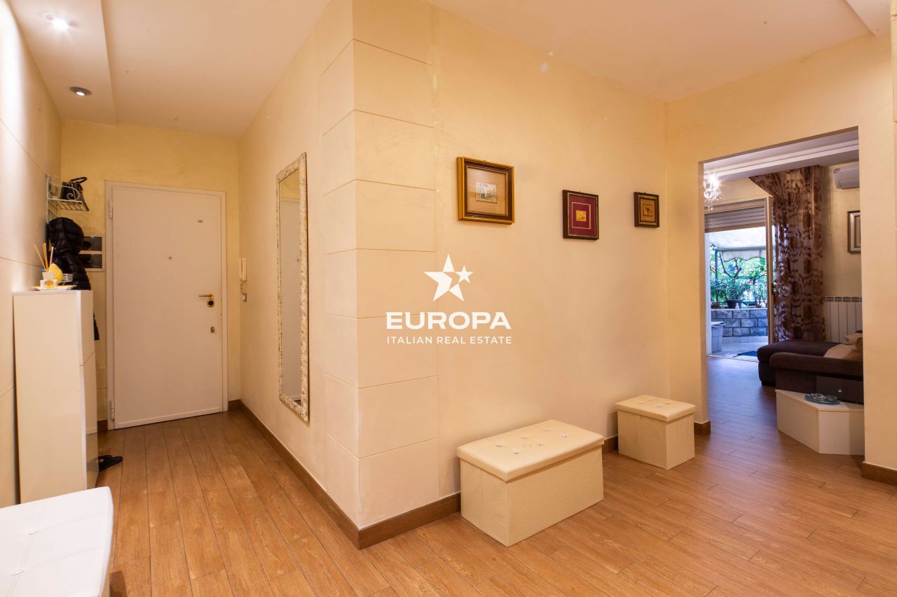 Flat in San Remo, Italy, 69 m² - picture 15