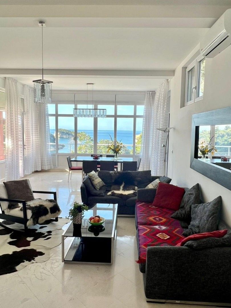 Maison à Utjeha, Monténégro, 276 m² - image 1
