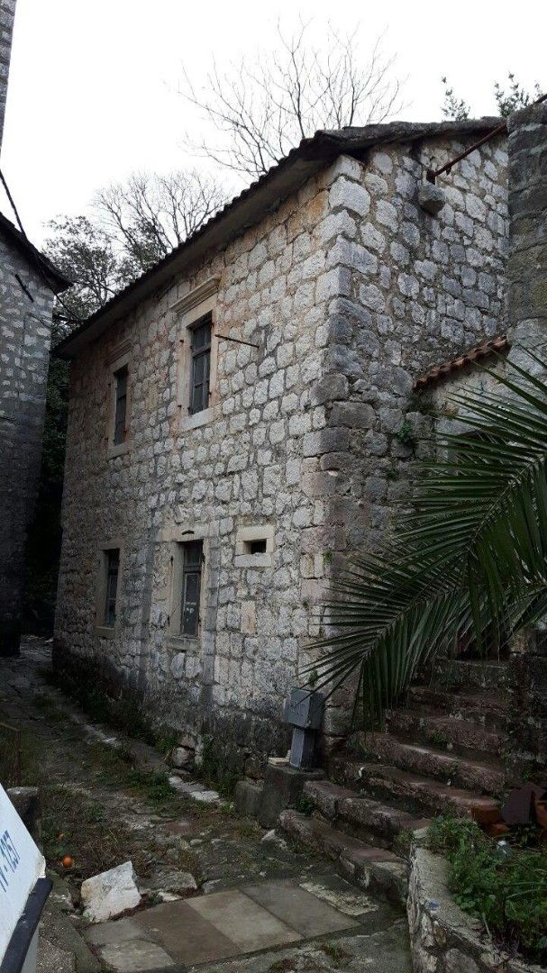 Casa en Perast, Montenegro, 97 m² - imagen 2