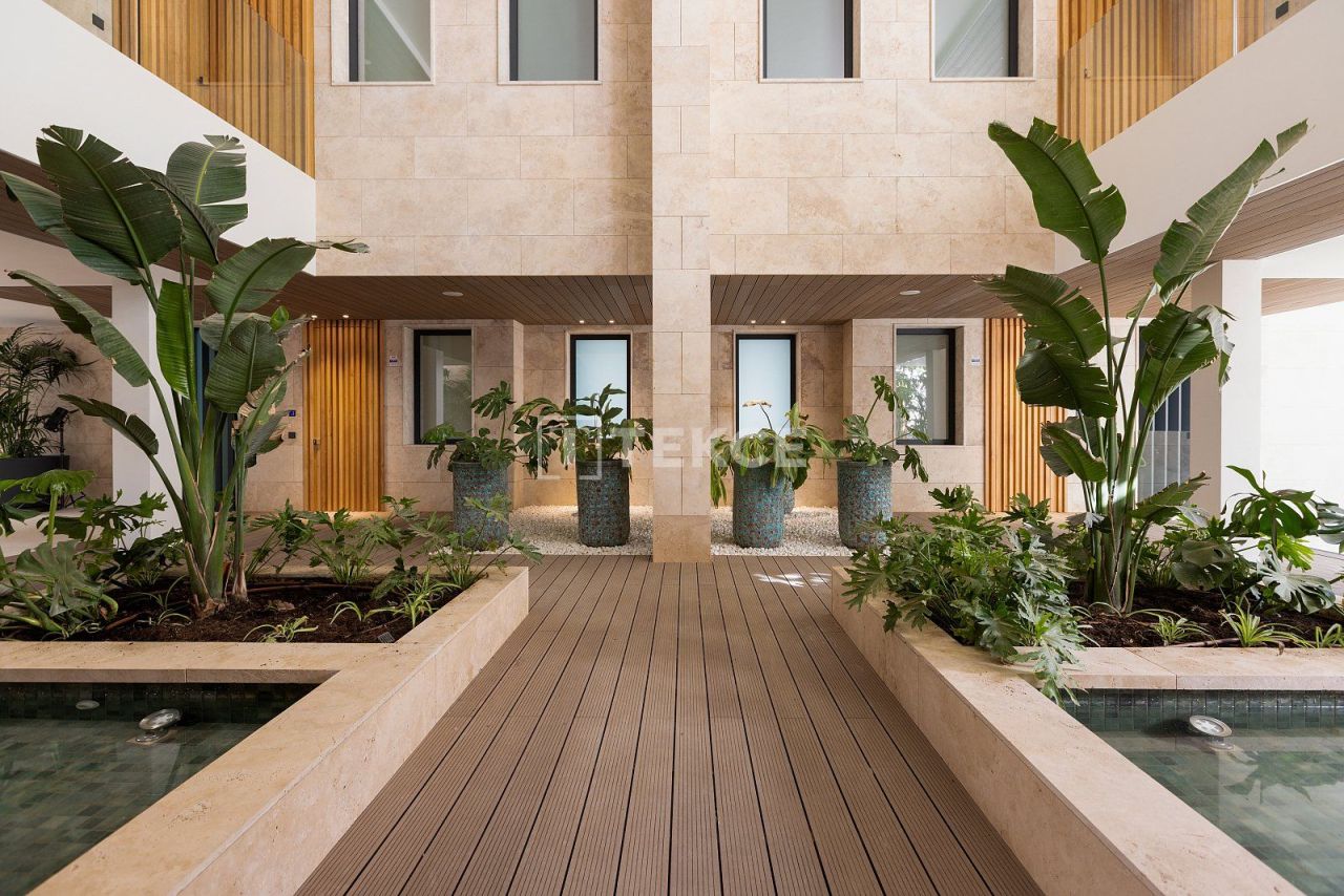 Apartment in Estepona, Spain, 115 m² - picture 2