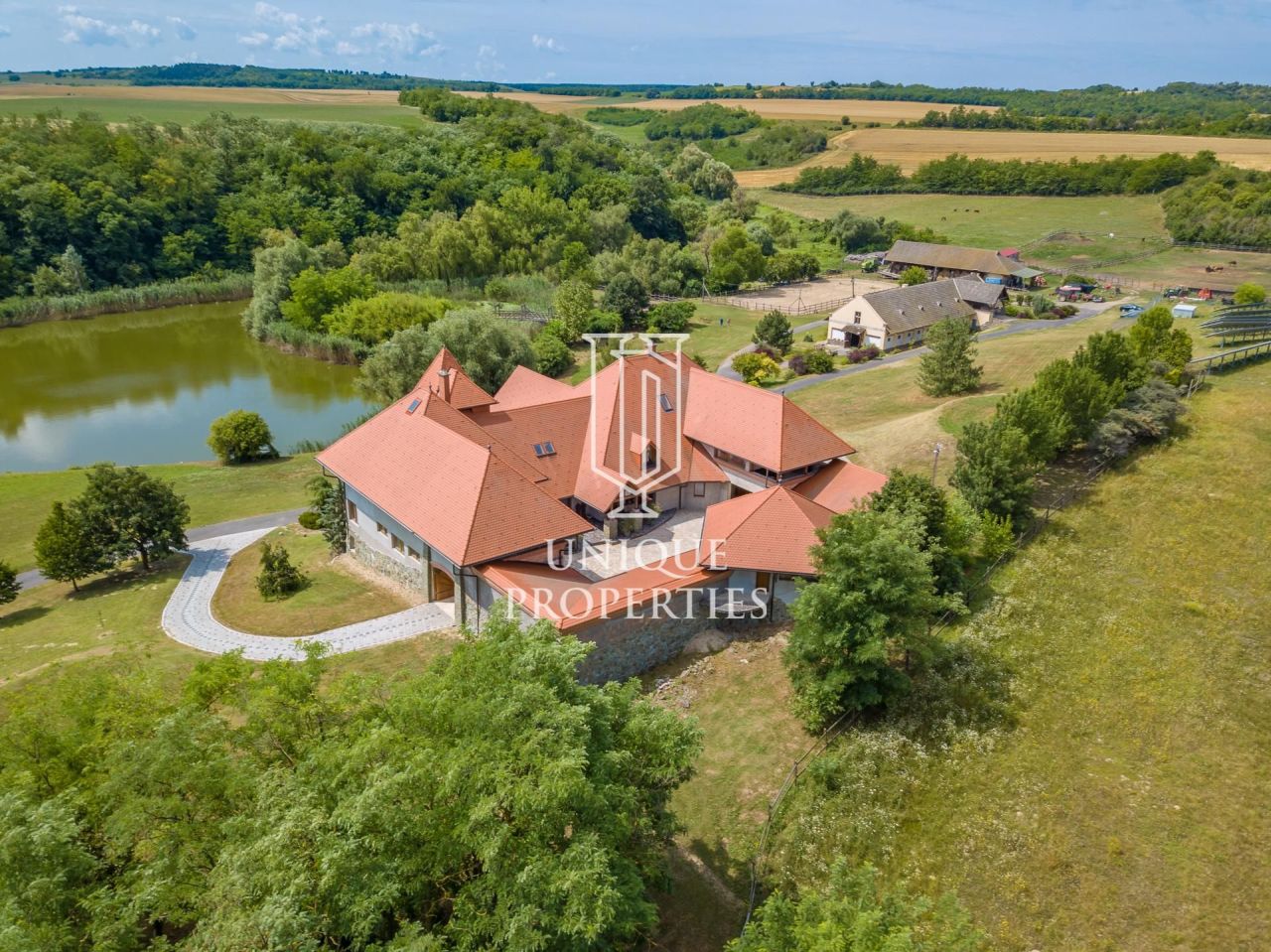 Landgut in Siofok, Ungarn, 2 200 m² - Foto 4