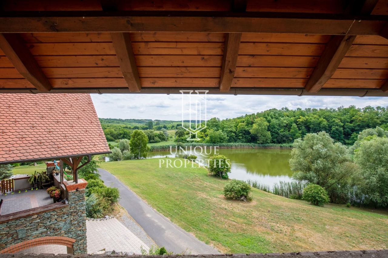 Landgut in Siofok, Ungarn, 2 200 m² - Foto 2