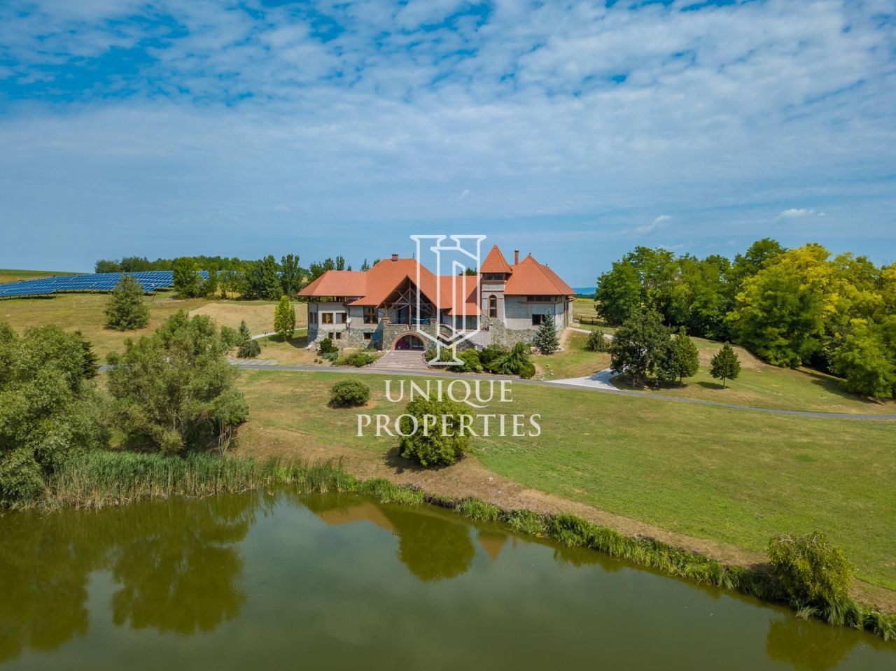 Finca en Siófok, Hungría, 2 200 m² - imagen 1