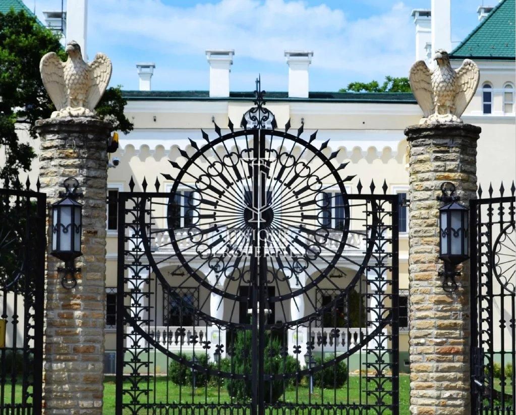 Schloß in Budapest, Ungarn, 3 133 m² - Foto 2