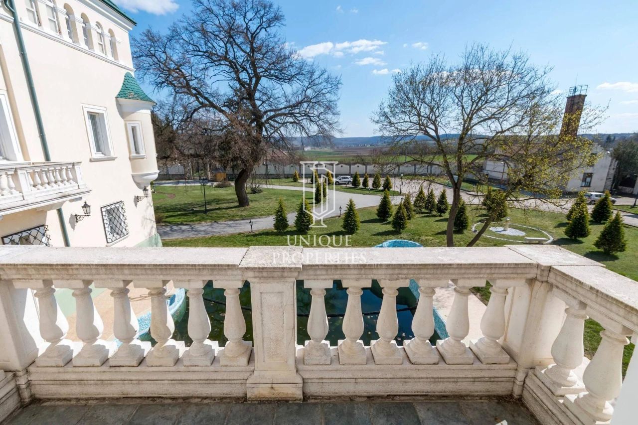 Schloß in Budapest, Ungarn, 3 133 m² - Foto 8