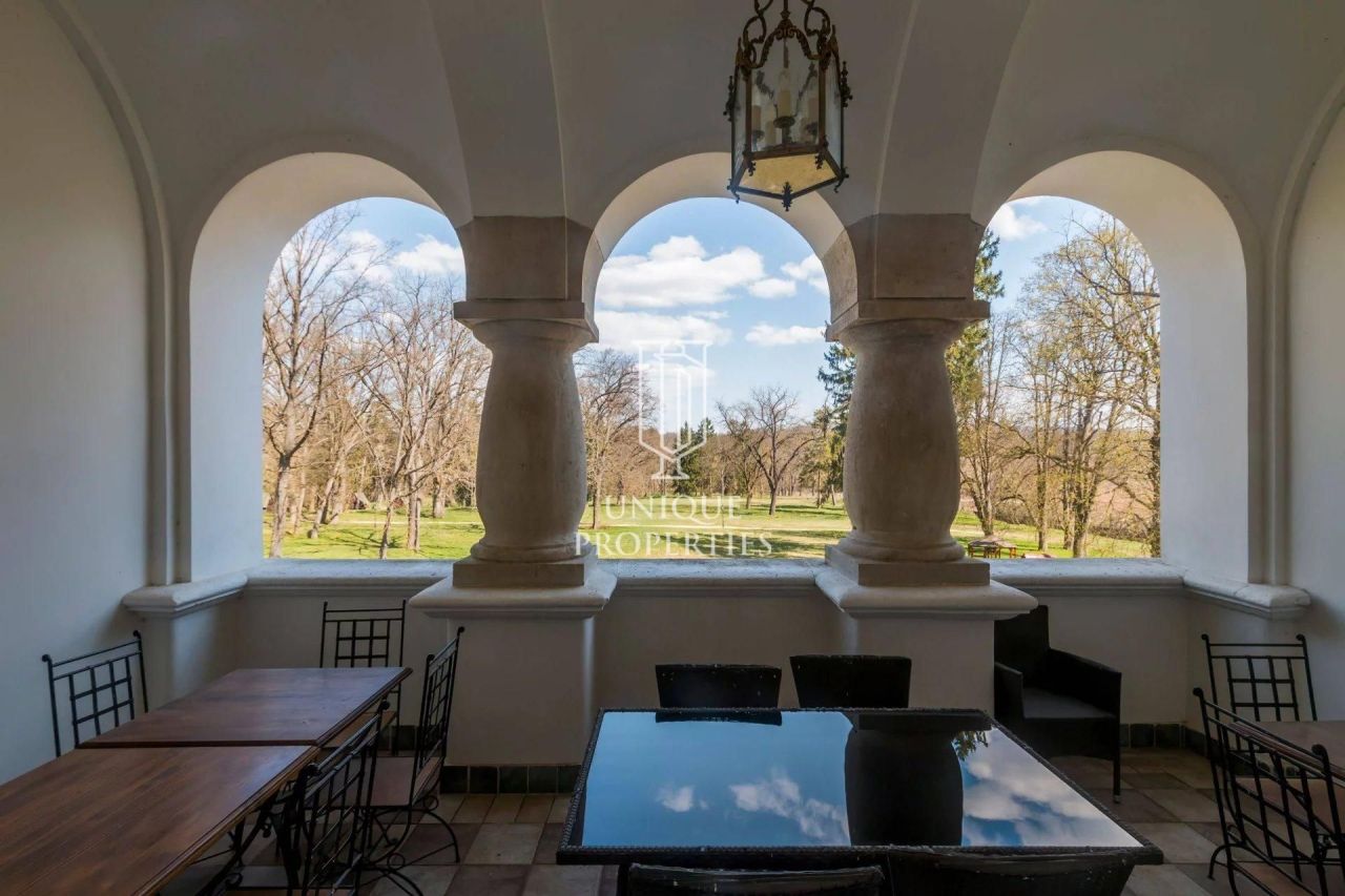 Schloß in Budapest, Ungarn, 3 133 m² - Foto 6