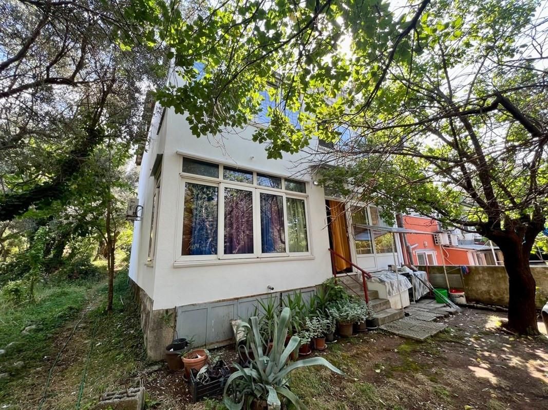 Maison à Becici, Monténégro, 198 m² - image 1