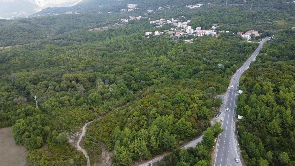 Grundstück in Kavač, Montenegro, 7 270 m² - Foto 1