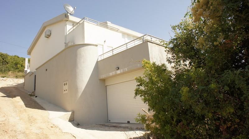 Maison à Utjeha, Monténégro, 360 m² - image 1