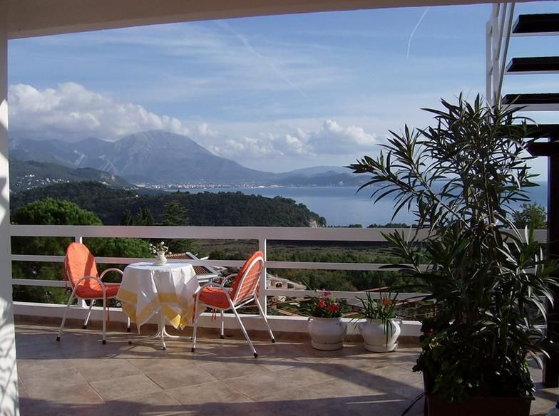 Casa en Sutomore, Montenegro, 337 m² - imagen 1