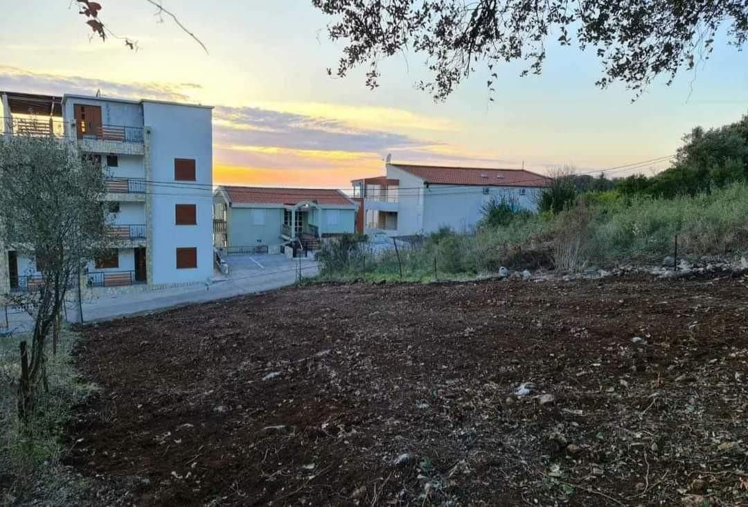 Terrain à Utjeha, Monténégro, 412 m² - image 1