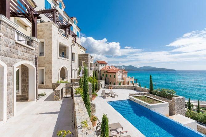 Flat on Lustica peninsula, Montenegro, 60 m² - picture 1