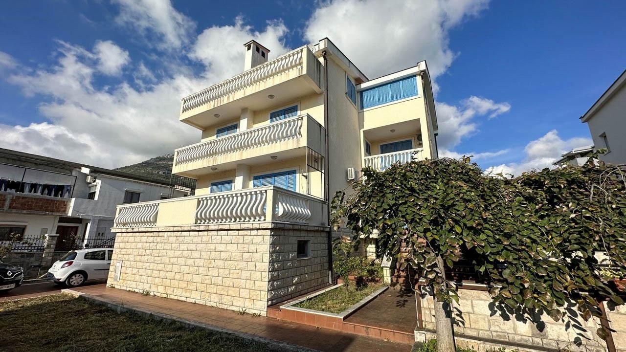 Maison à Šušanj, Monténégro, 200 m² - image 1