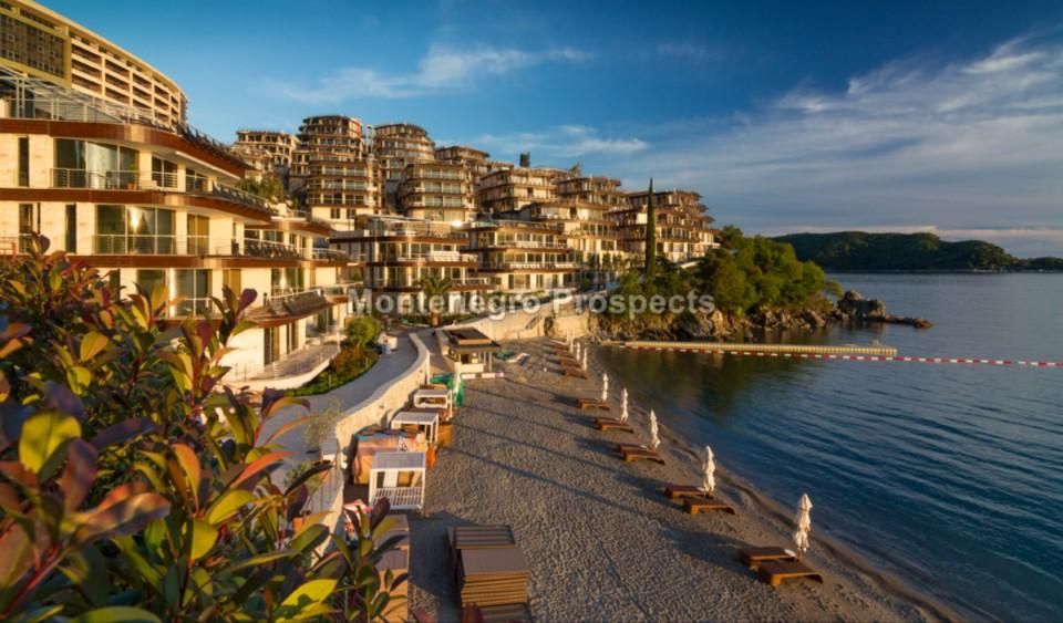 Wohnung in Budva, Montenegro, 167 m² - Foto 1