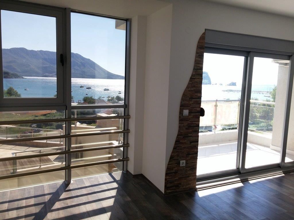 Flat in Budva, Montenegro, 96 m² - picture 1
