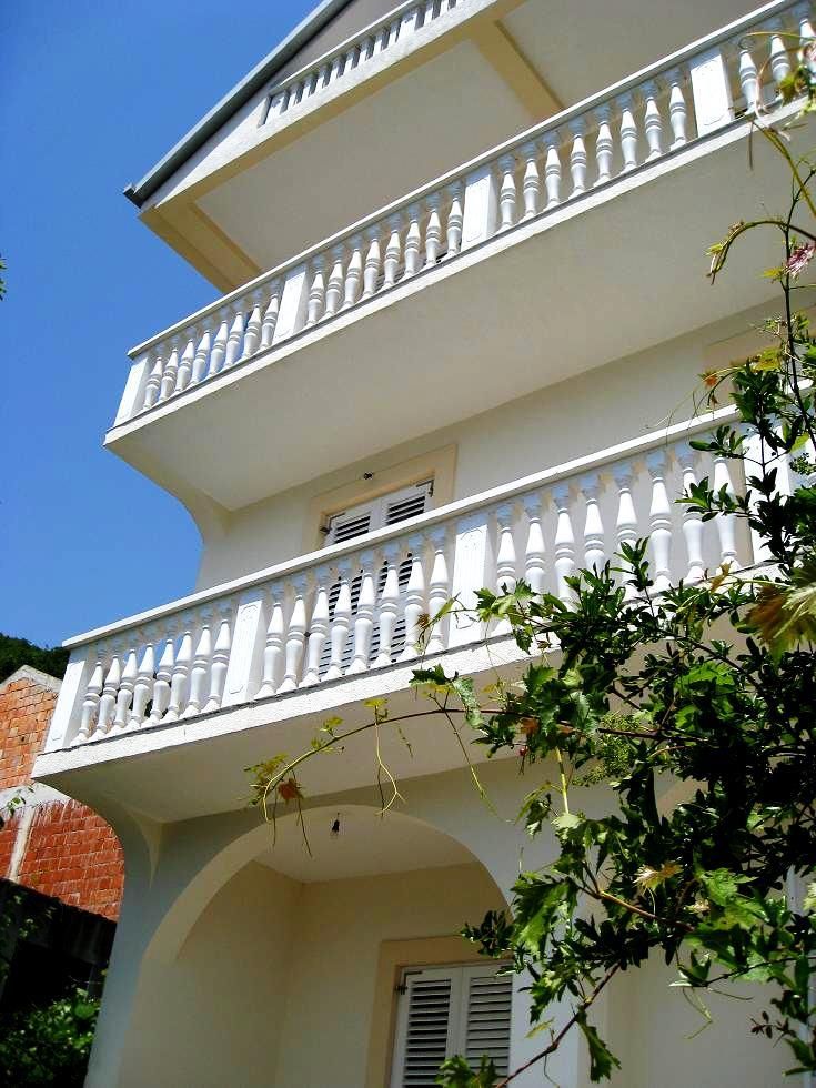 Casa en Baosici, Montenegro, 380 m² - imagen 1