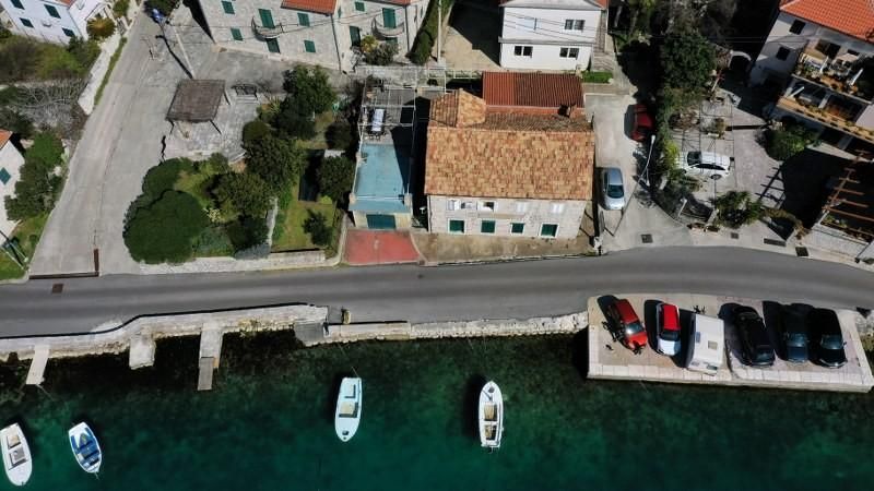 Maison à Tivat, Monténégro, 190 m² - image 1