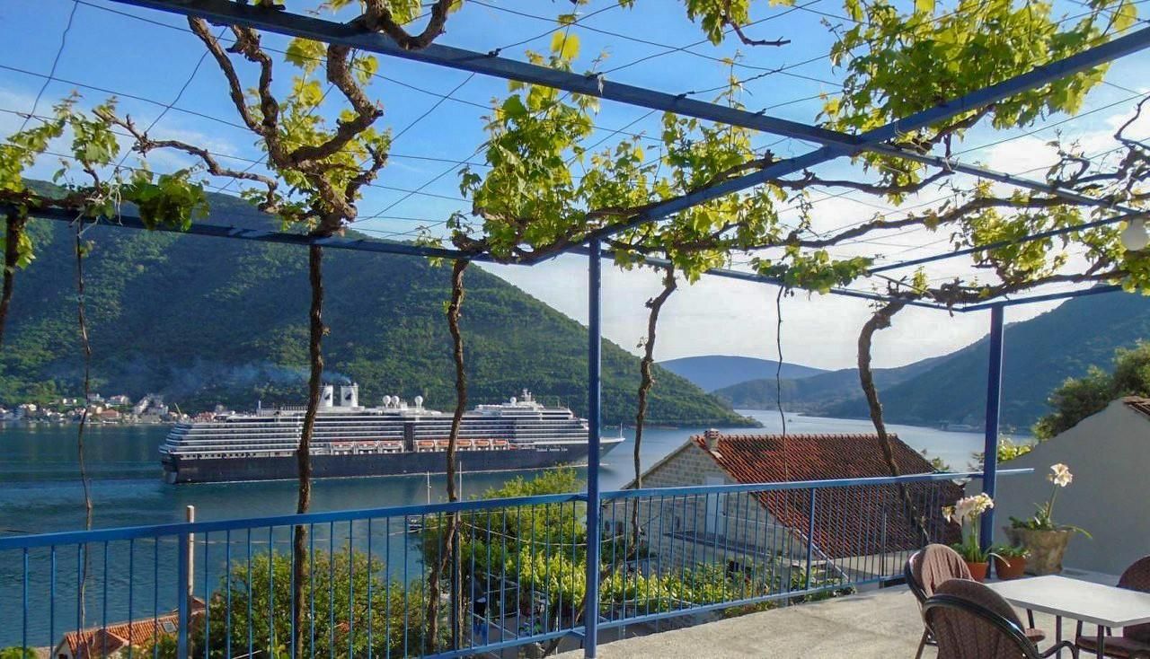 Casa en Perast, Montenegro, 160 m² - imagen 1