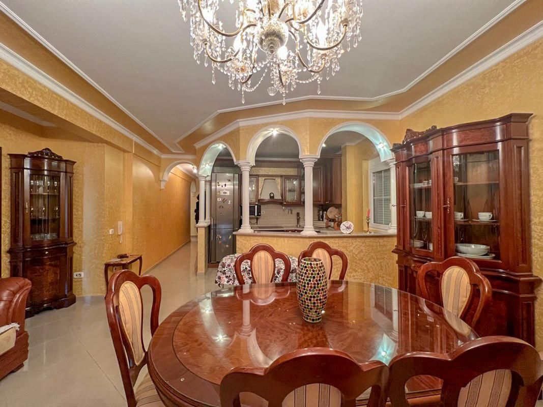 Piso en Rafailovici, Montenegro, 111 m² - imagen 1