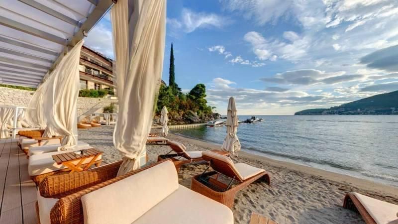 Flat in Budva, Montenegro, 194 m² - picture 1