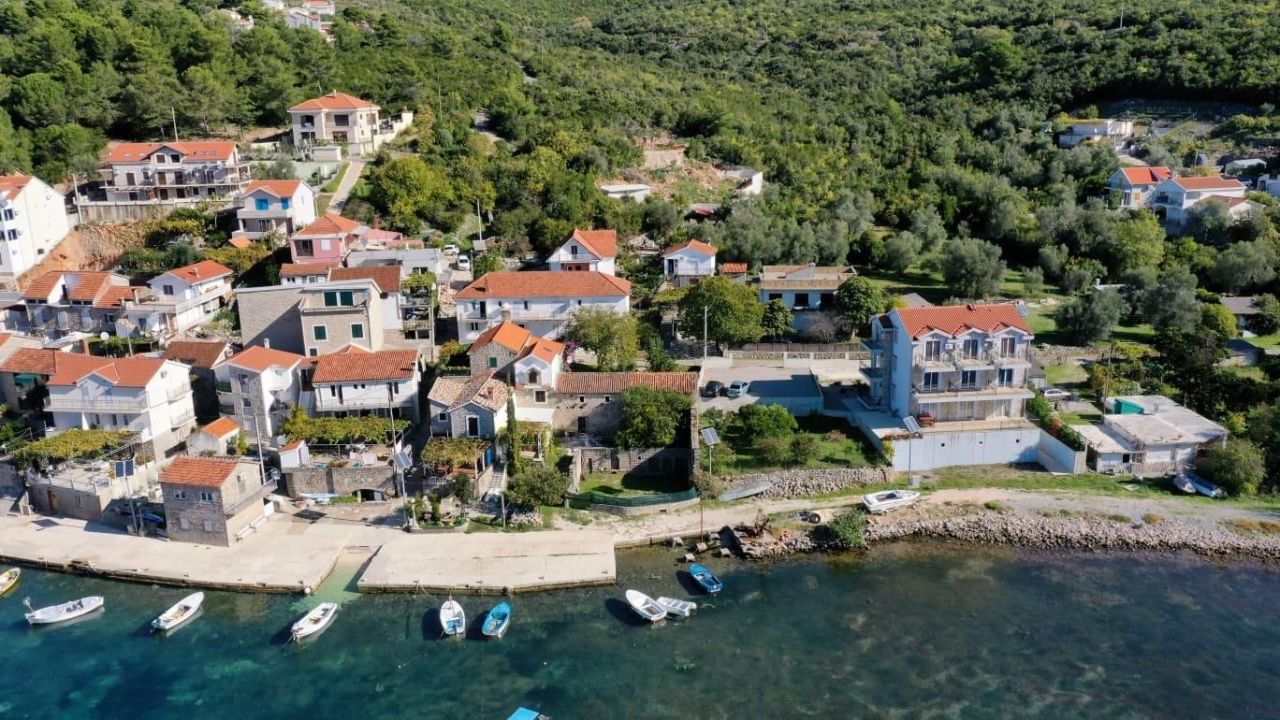 Grundstück in Bigovo, Montenegro - Foto 1