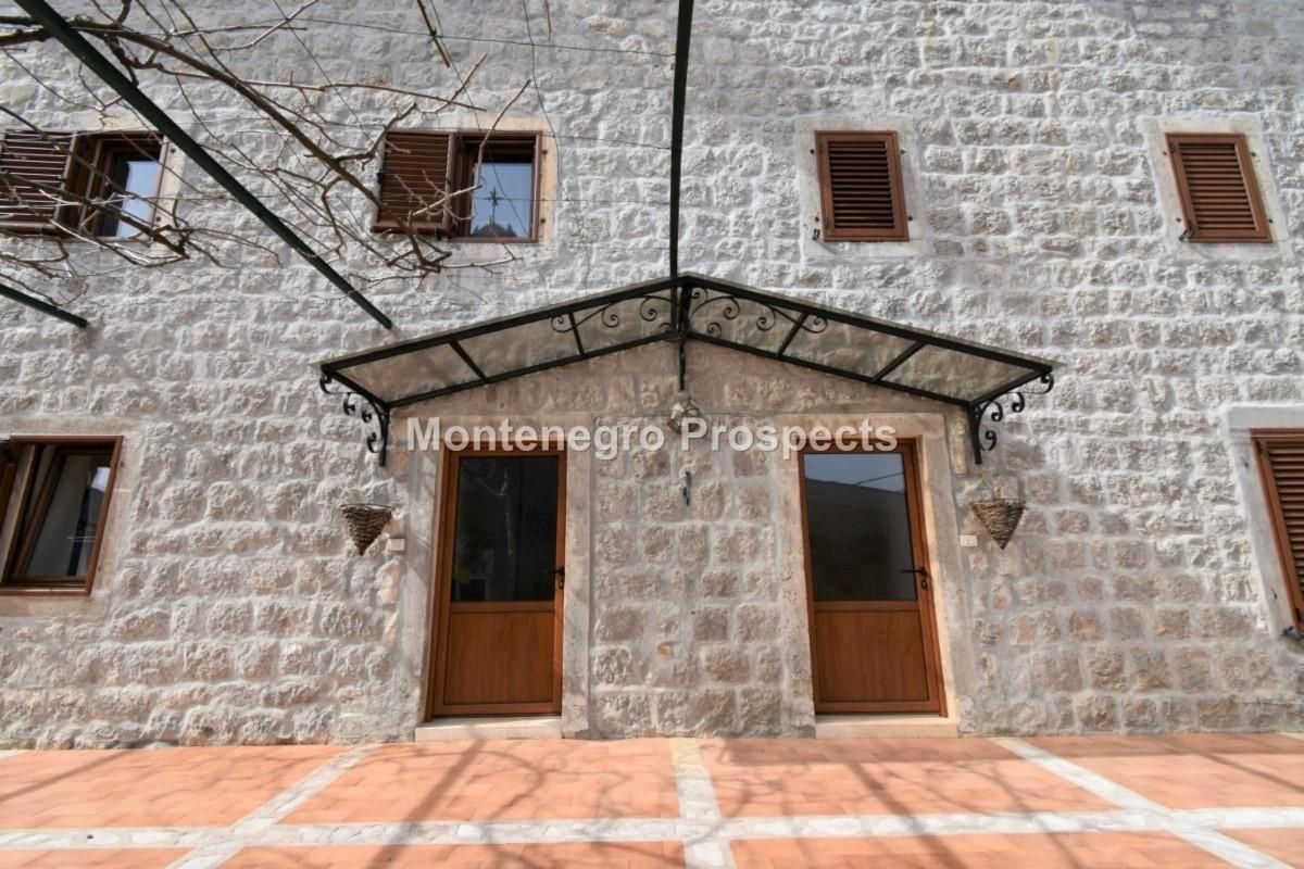 Maison à Kostanjica, Monténégro, 306 m² - image 1
