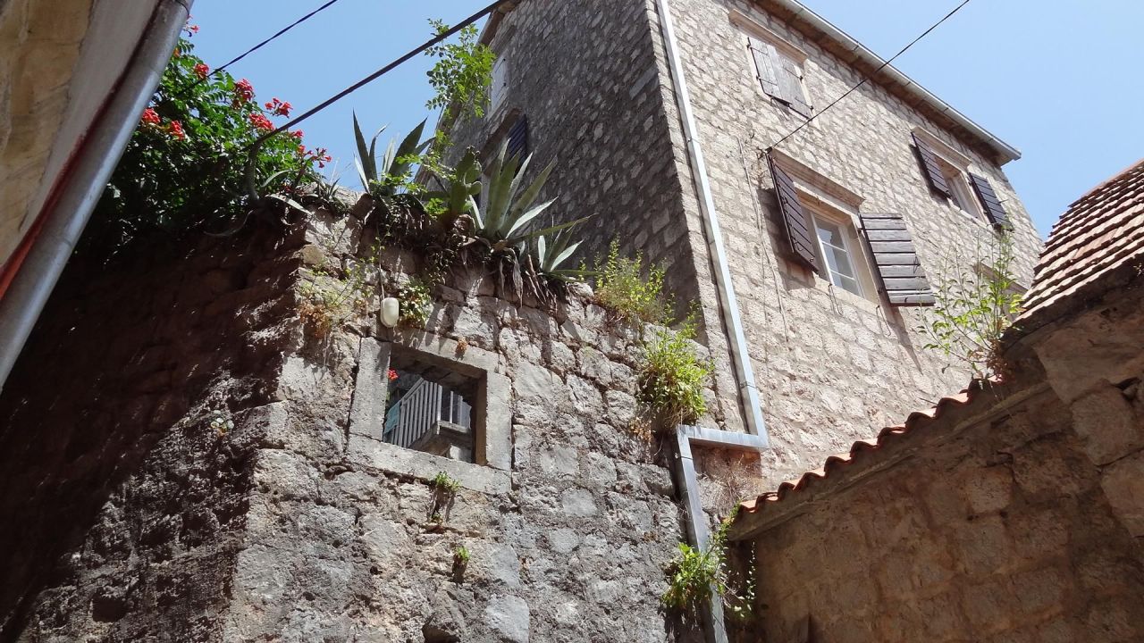 Haus in Perast, Montenegro, 157 m² - Foto 1