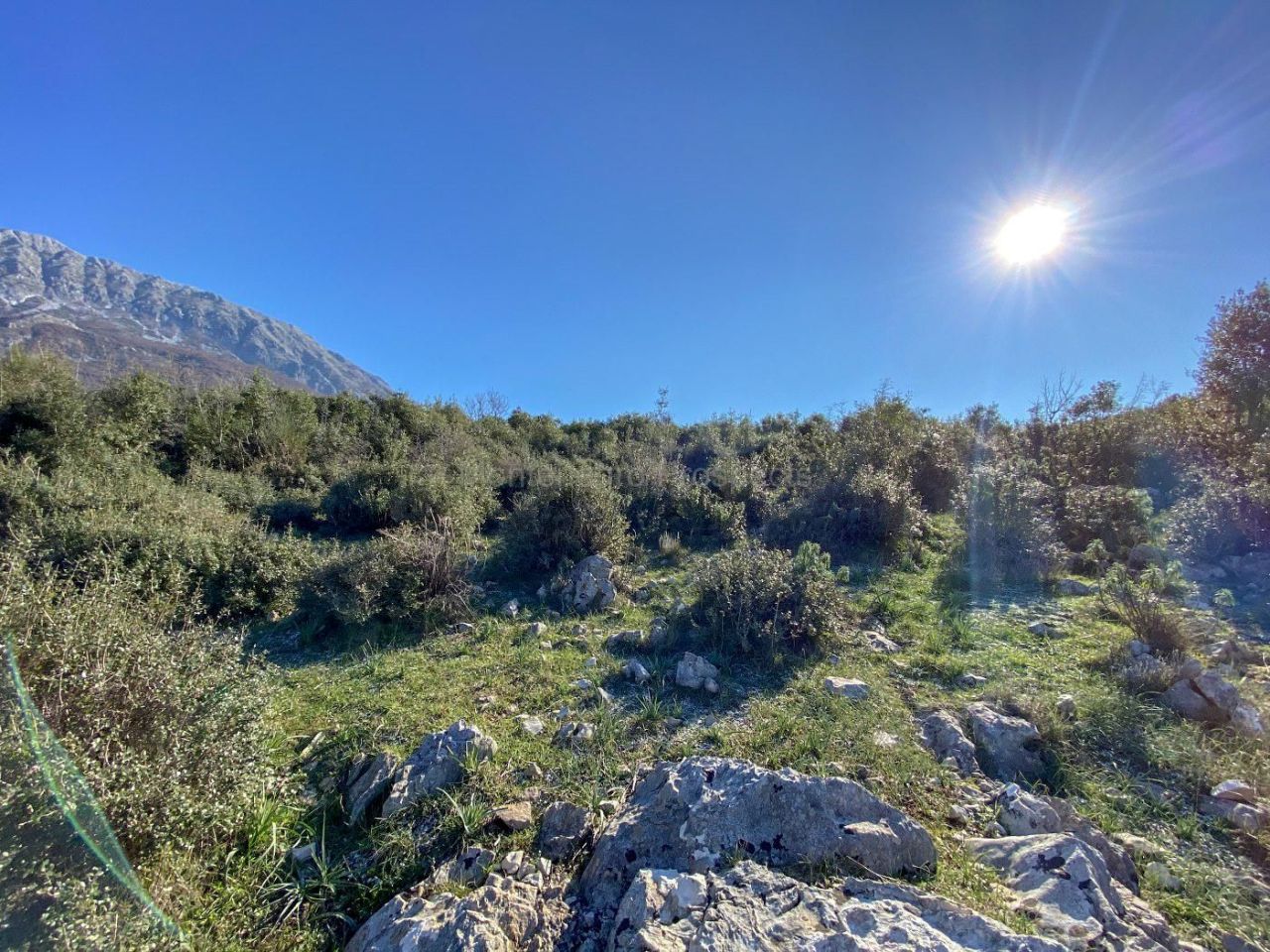 Grundstück in Dobra Voda, Montenegro, 53 833 m² - Foto 1
