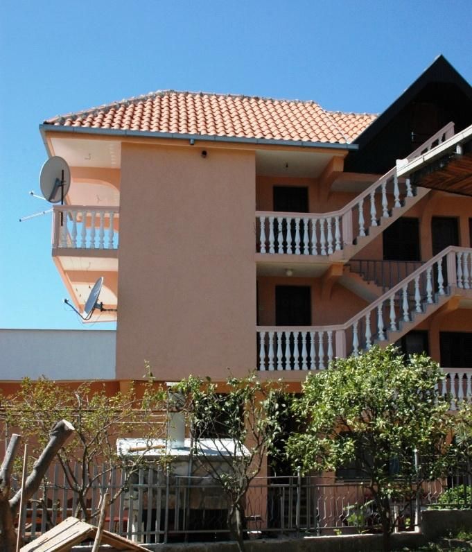 Casa en Šušanj, Montenegro, 400 m² - imagen 1