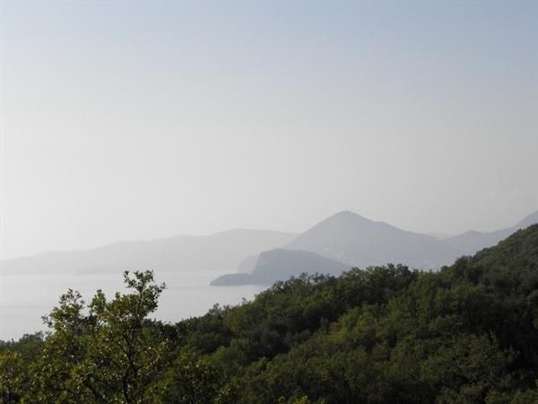 Terreno en Rezevici, Montenegro, 975 m² - imagen 1