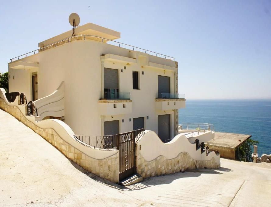 Maison à Ulcinj, Monténégro, 358 m² - image 1
