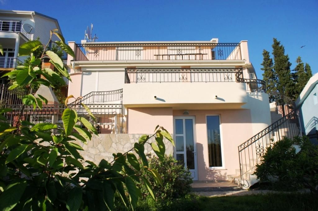 Haus in Susanj, Montenegro, 160 m² - Foto 1